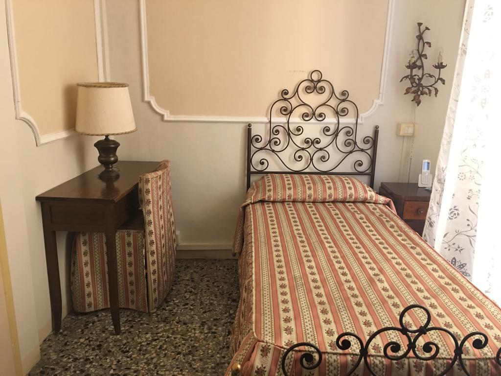 Centro Storico Pisa B&B 객실 사진